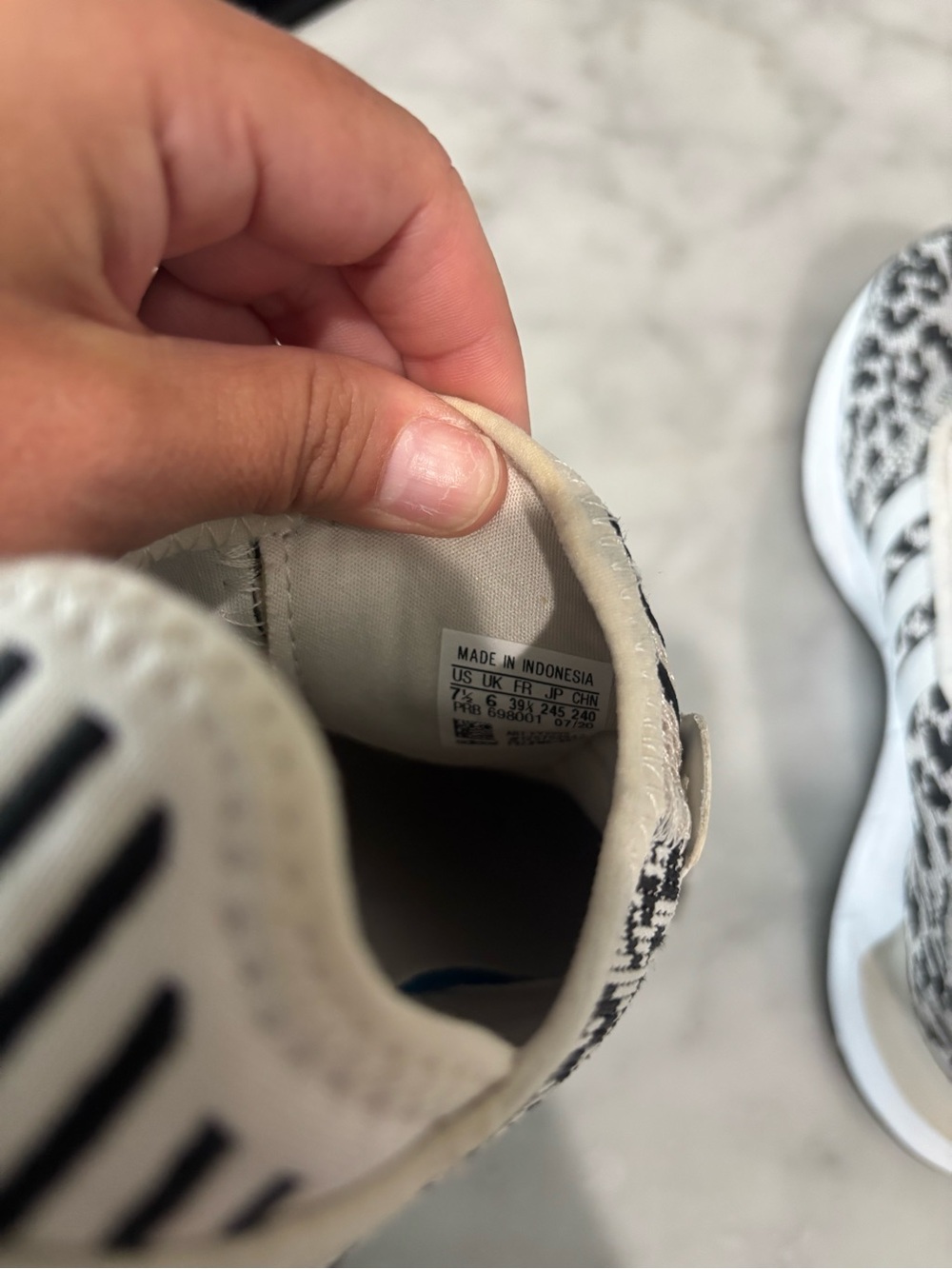 🌸adidas Women's Black and Beige Knit Pattern Sneakers - Picture 8 of 9